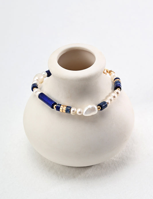 Lapis Lazuli and pearl bracelet in blue and white – energy jewelry by RXY