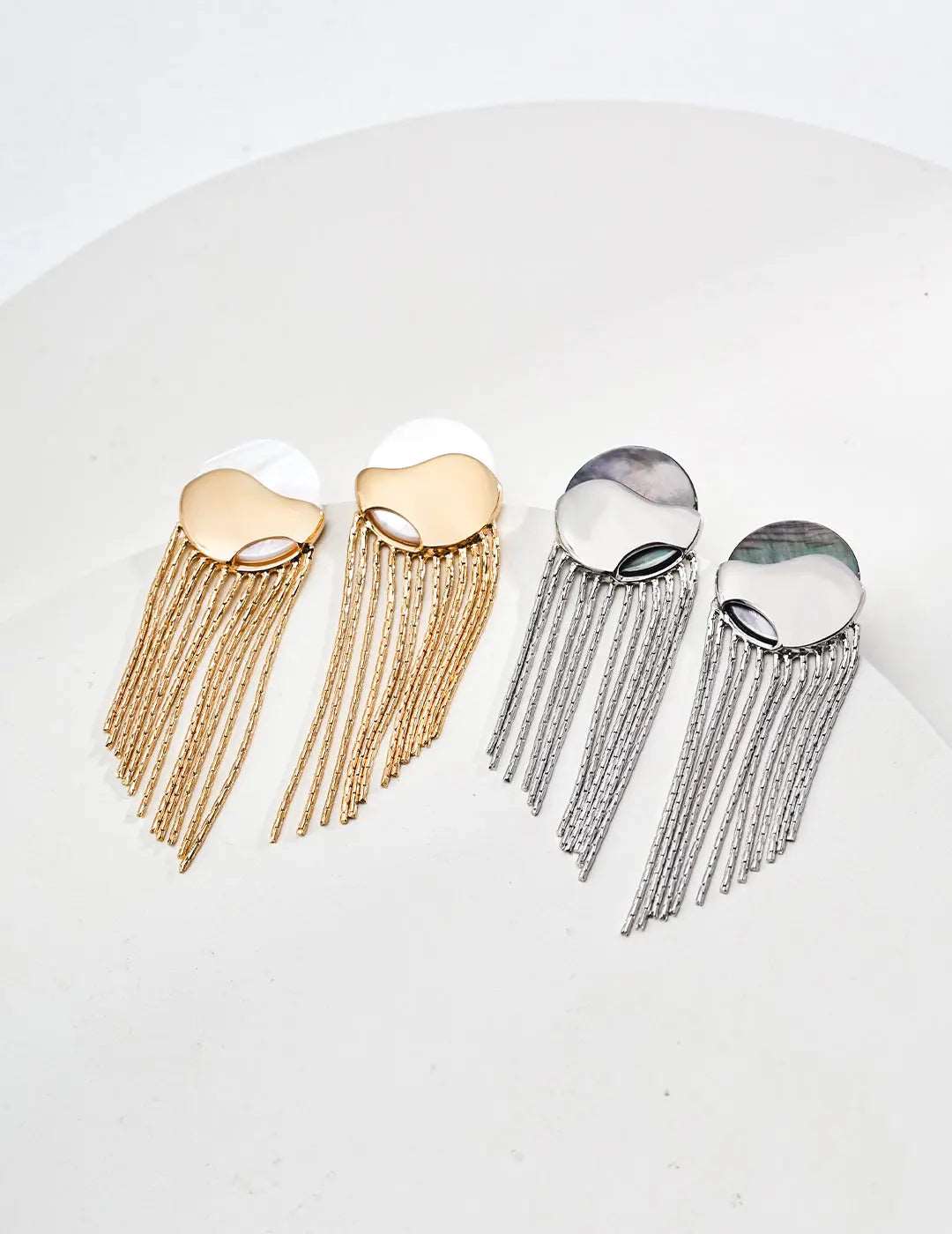Chic Shell With Gold Tassel Earrings - RXYjewelry