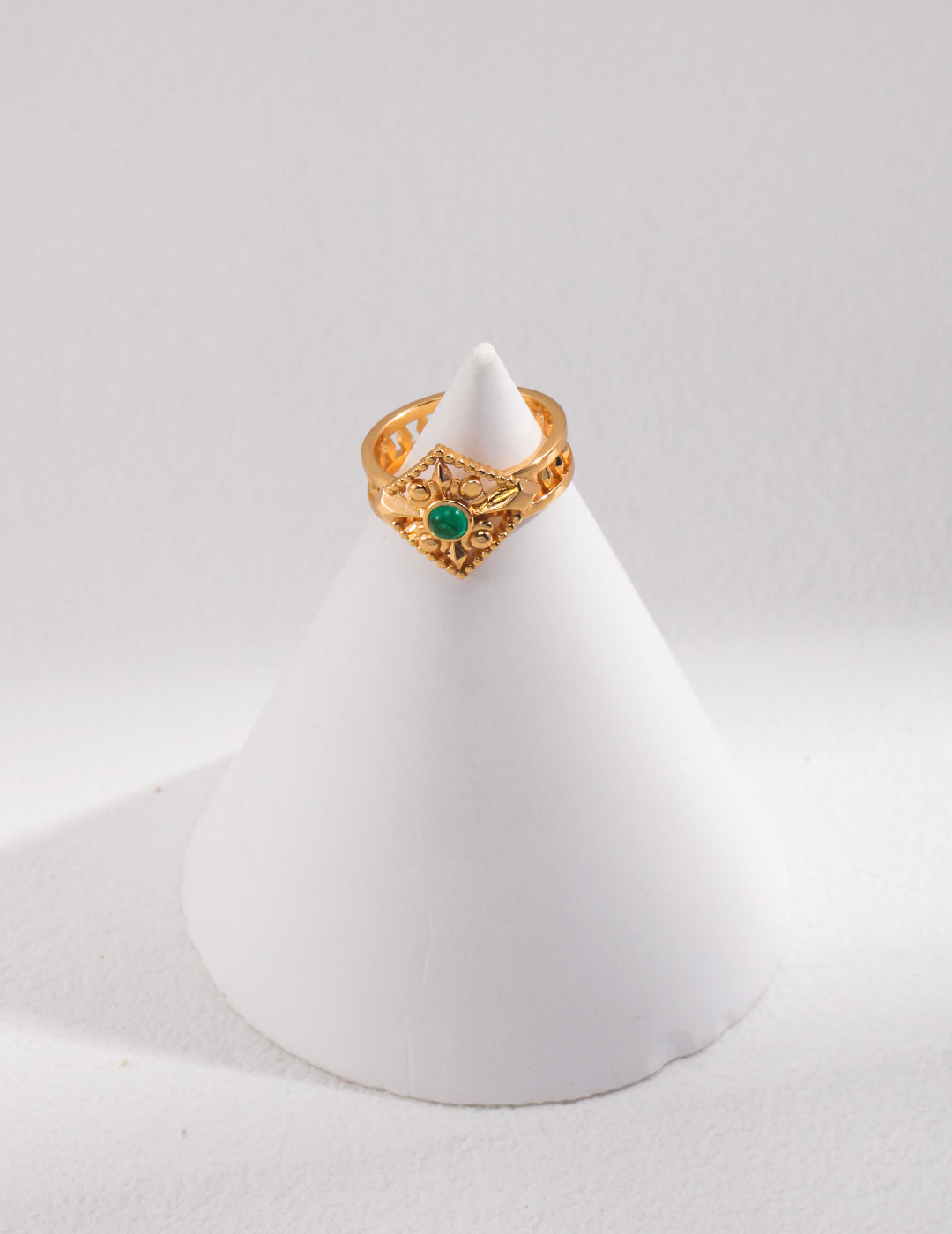 Sterling Silver Green Zircon Ring - RXYjewelry